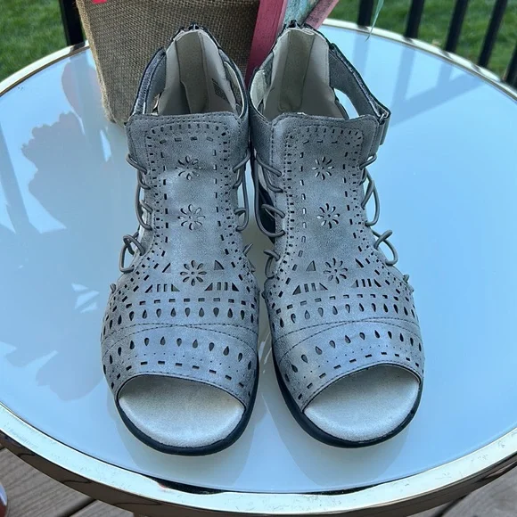 Jambu Nelly Encore Gunmetal Wedge Sandal Women's sizes 6M beautiful! - Picture 4 of 8